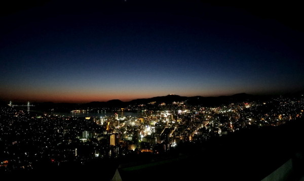 長崎の夜景と夕陽